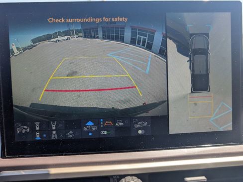 Used 2024 Toyota Tacoma TRD Off-Road w/ TRD Off Road Premium Package image 15