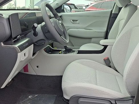 New 2026 Hyundai Kona SE image 6