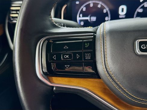 Used 2022 Jeep Grand Wagoneer Series III image 24