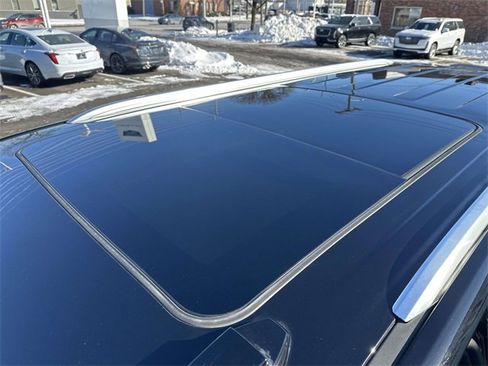 Certified 2025 Cadillac Escalade ESV Premium Luxury Platinum w/ LPO, Floor Liner Package image 11