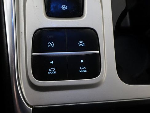 Used 2022 Ford Explorer Limited w/ Equipment Group 301A RWD image 57
