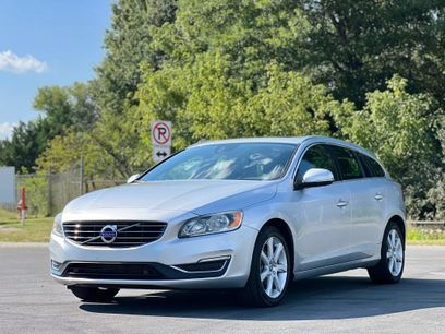 Used 2016 Volvo V60 T5 Premier w/ Convenience Package