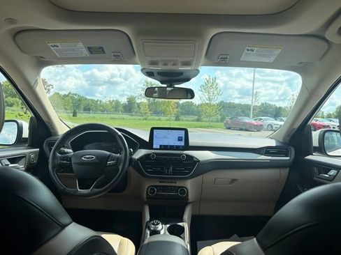 Used 2020 Ford Escape SEL AWD/4WD image 18