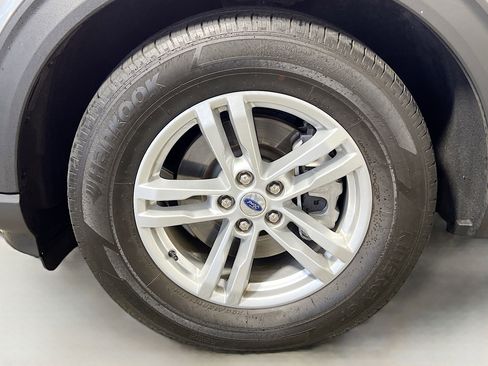 Used 2023 Ford Explorer XLT w/ Equipment Group 202A image 14