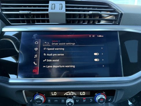 Used 2020 Audi Q3 2.0T Premium w/ Convenience Package image 24