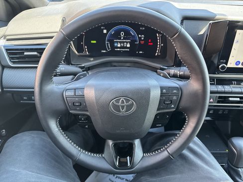 Certified 2025 Toyota Camry SE image 18
