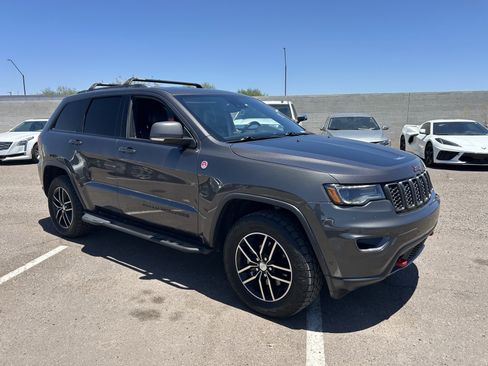 Used 2018 Jeep Grand Cherokee Trailhawk w/ Trailhawk Luxury Group AWD/4WD image 6