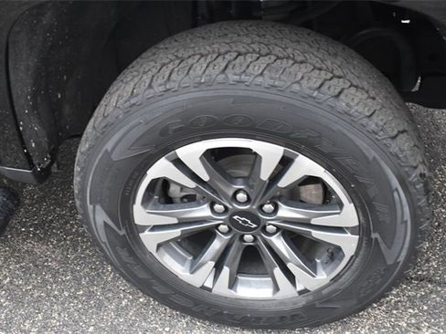 Used 2022 Chevrolet Colorado Z71 image 11