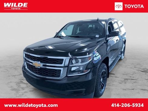 Used 2019 Chevrolet Suburban LT image 1