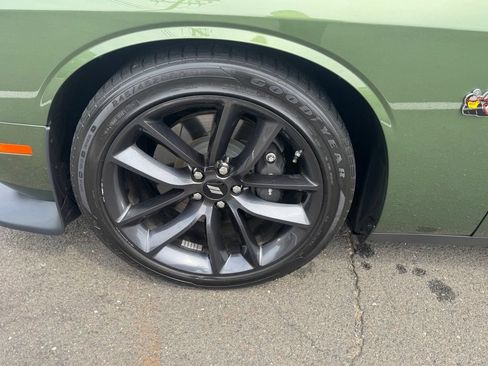 Used 2019 Dodge Challenger R/T Scat Pack w/ Shaker Package RWD image 20