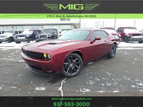 Used 2020 Dodge Challenger SXT w/ Blacktop Package image 1