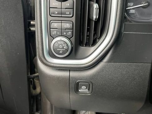 Used 2019 GMC Sierra 1500 SLT w/ SLT Premium Package AWD/4WD image 16