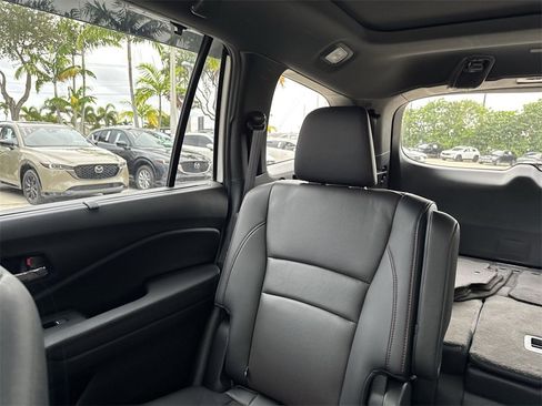 Used 2021 Honda Pilot Black Edition image 18