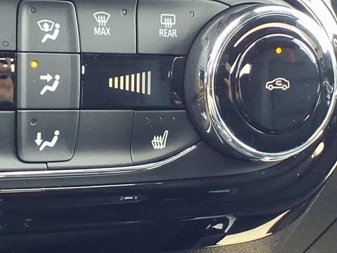 Used 2024 Chevrolet Trax RS w/ Driver Confidence Package FWD image 7