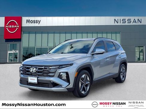 Used 2025 Hyundai Tucson SEL image 4