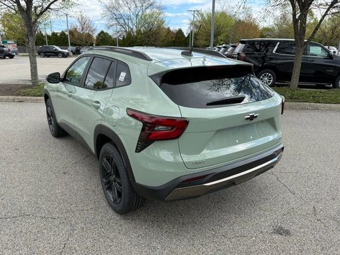 New 2026 Chevrolet Trax ACTIV FWD image 2