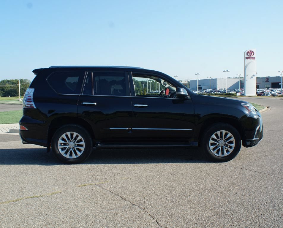 Used 2018 Lexus GX 460 Premium w/ Premium Package AWD/4WD image 16