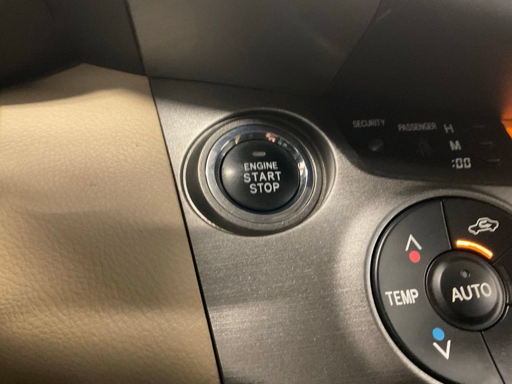 Used 2010 Toyota RAV4 Limited w/ Limited Extra Value Pkg AWD/4WD image 15