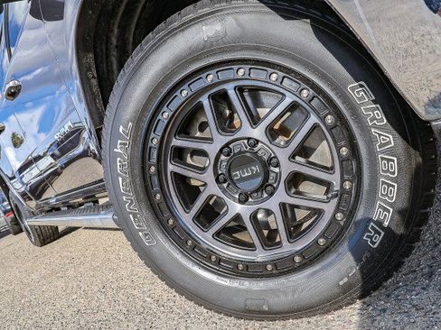 Used 2021 RAM 1500 Laramie image 2