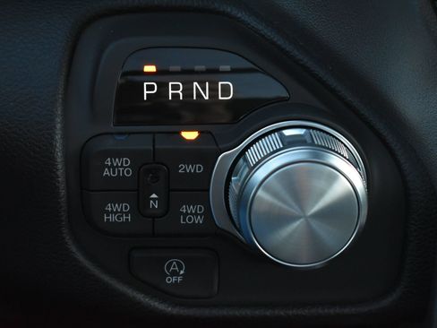 New 2026 RAM 1500 Laramie AWD/4WD image 29