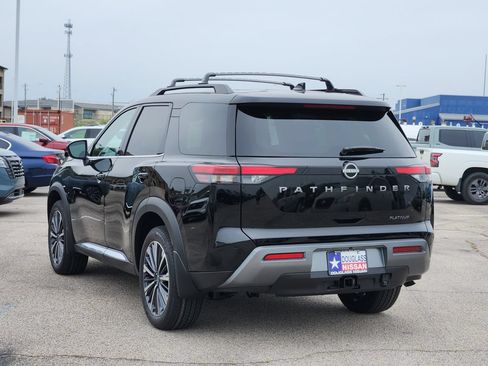 New 2026 Nissan Pathfinder Platinum FWD image 4