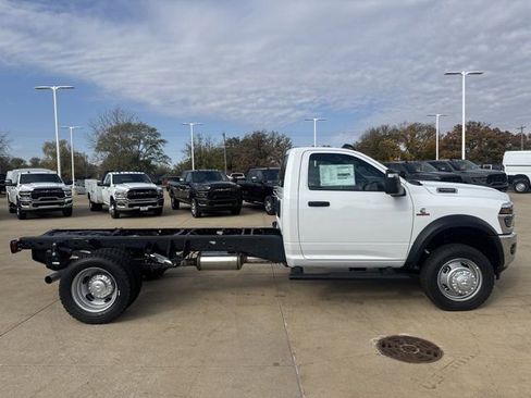 New 2026 RAM 5500 Tradesman w/ Chrome Appearance Group image 3