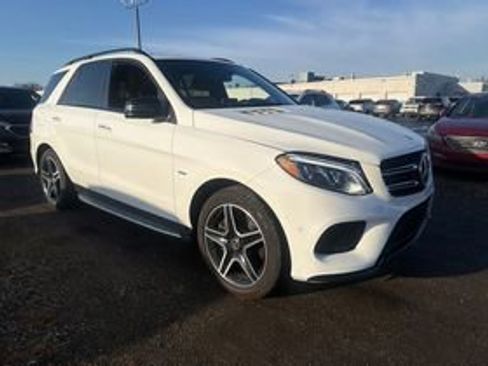 Used 2018 Mercedes-Benz GLE 550e 4MATIC image 1