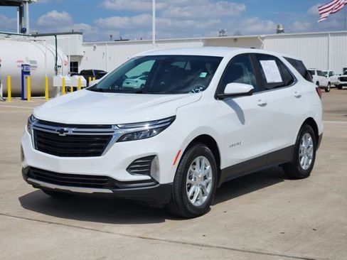 Certified 2023 Chevrolet Equinox LT FWD image 3