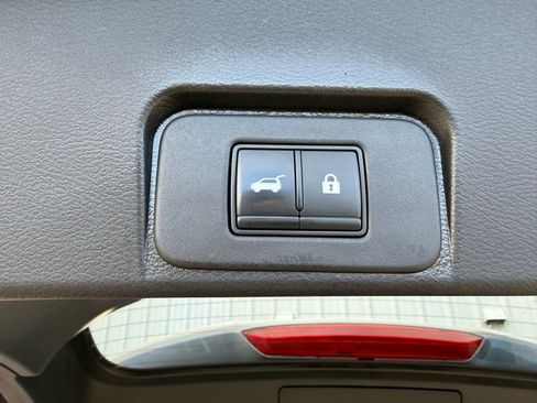 Used 2022 Nissan Rogue SL image 40