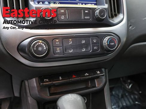 Used 2022 Chevrolet Colorado LT w/ Fleet Safety Package AWD/4WD image 19