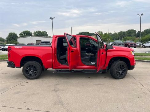 Used 2024 Chevrolet Silverado 1500 LT Trail Boss w/ Convenience Package II AWD/4WD image 21