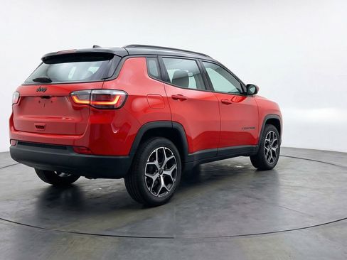 Used 2025 Jeep Compass Limited AWD/4WD image 9