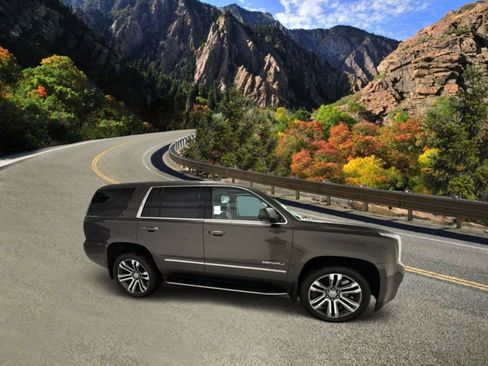 Used 2020 GMC Yukon Denali AWD/4WD image 4