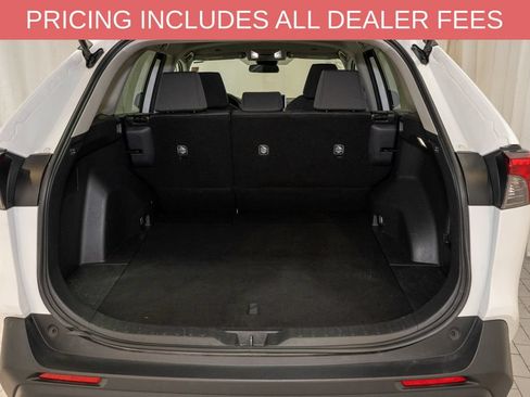 Used 2024 Toyota RAV4 XLE FWD image 5