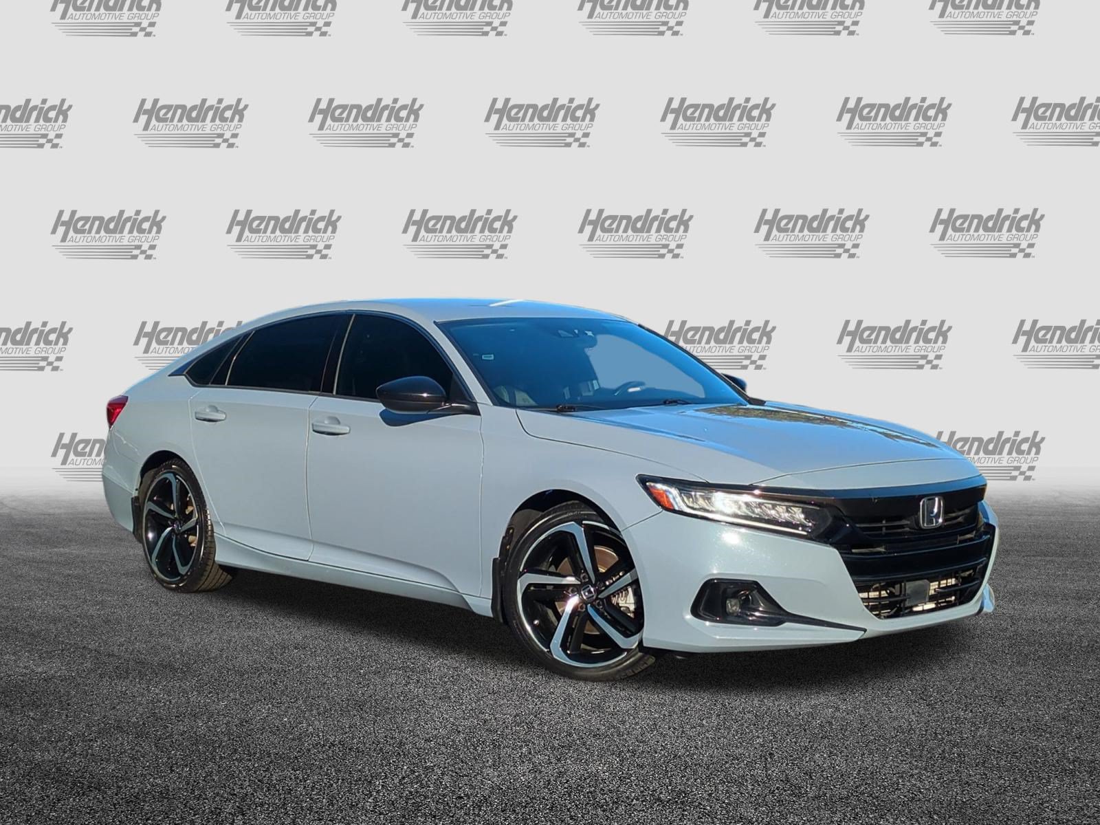 Used 2021 Honda Accord Sport image 2