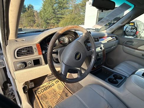 Used 2012 Chevrolet Tahoe LT image 22