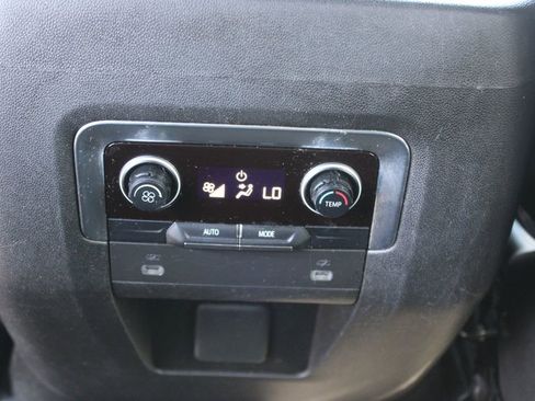 Used 2021 Chevrolet Suburban RST RWD image 28