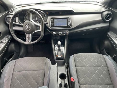 Used 2018 Nissan Kicks S FWD image 17