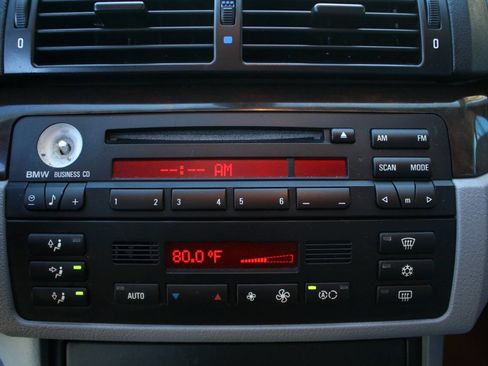 Used 2003 BMW 325i Sedan image 13