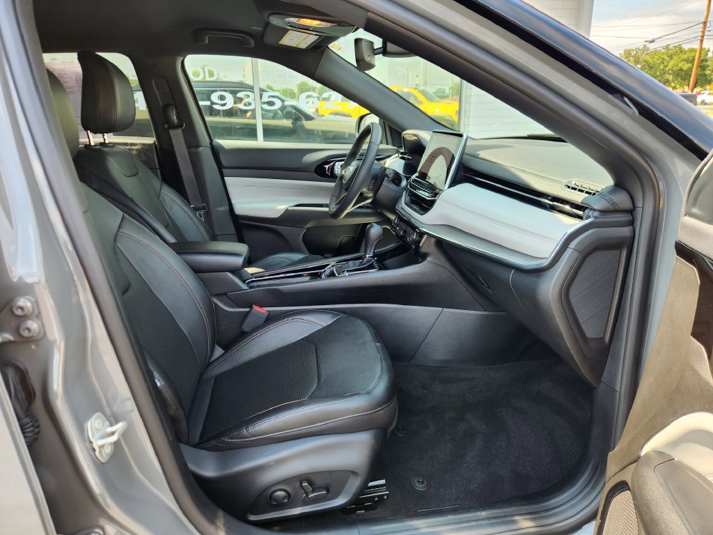 Used 2023 Jeep Compass Limited w/ Elite Group AWD/4WD image 10