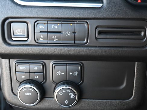 Used 2023 Chevrolet Tahoe Z71 image 29