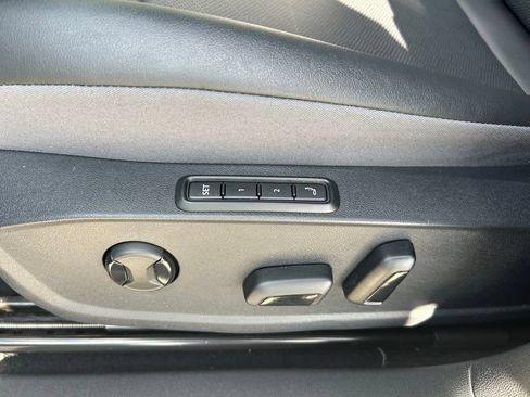 Used 2023 Volkswagen ID.4 S RWD image 56