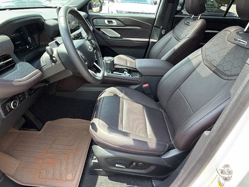 Used 2025 Ford Explorer Platinum w/ Ultimate Package RWD image 16