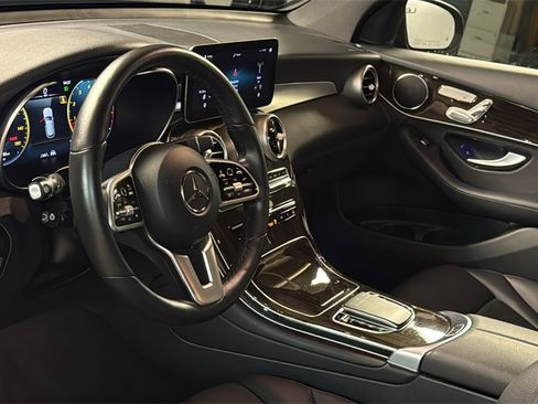 Used 2022 Mercedes-Benz GLC 300 4MATIC image 27