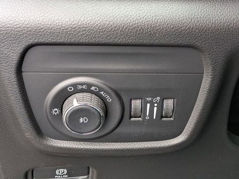 New 2026 Jeep Grand Cherokee Limited Reserve image 16