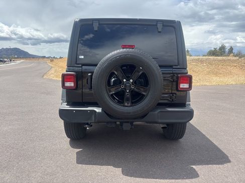 Used 2022 Jeep Wrangler Unlimited Sport AWD/4WD image 6