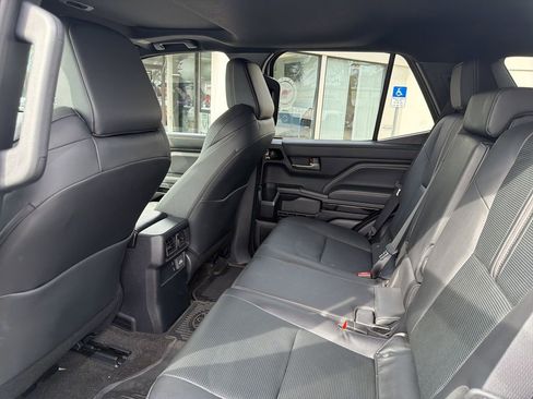 Used 2025 Toyota 4Runner Limited image 18