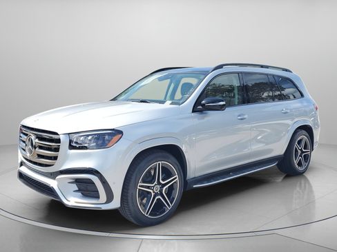 Certified 2026 Mercedes-Benz GLS 450 4MATIC image 2