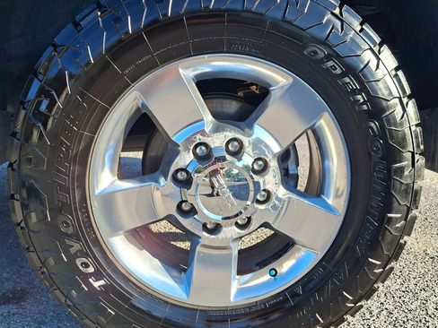 Used 2021 GMC Sierra 3500 Denali w/ Denali Ultimate Package AWD/4WD image 35
