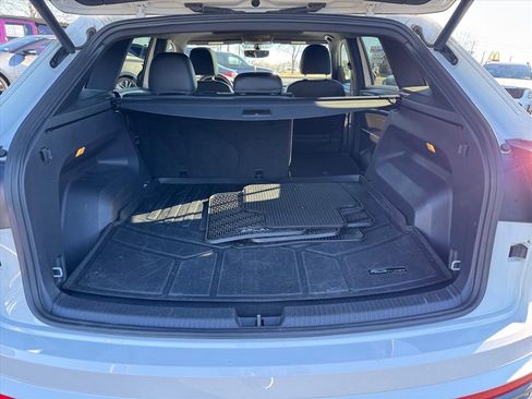 Used 2021 Volkswagen Atlas Cross Sport SE w/ Panoramic Sunroof Package image 9